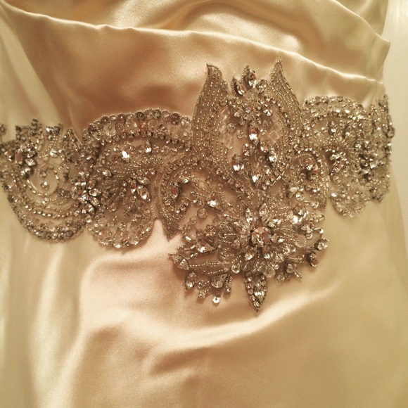 Wedding dress, size 8 - Judd Waddell. Brand NEW!! - Picture 6 of 8